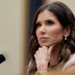 Cae la “cazadora de migrantes”: Trump destituye a Kristi Noem como secretaria de Seguridad Nacional