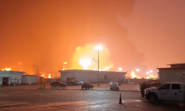 Incendio en Dos Bocas deja 5 muertos; Sheinbaum ordena investigación