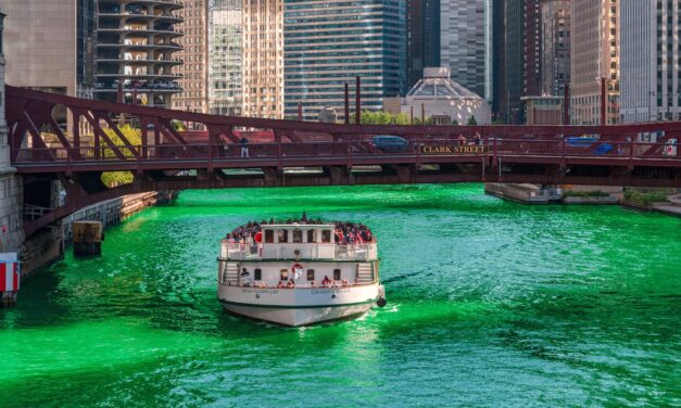 Chicago pinta de verde su río y sorprende al mundo en el Día de San Patricio