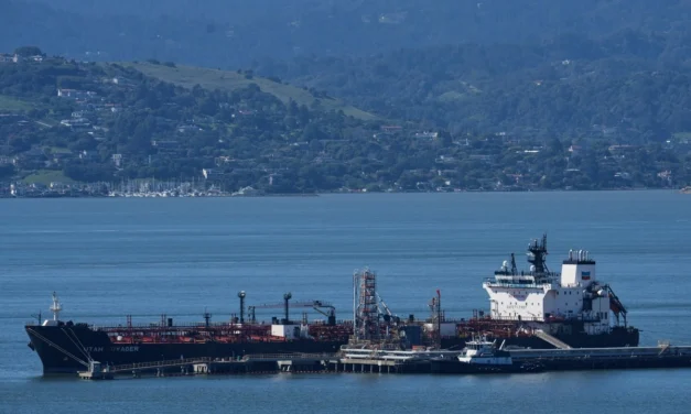 Escalada entre Estados Unidos, Israel e Irán dispara volatilidad global; petróleo y dólar al alza, bolsas retroceden