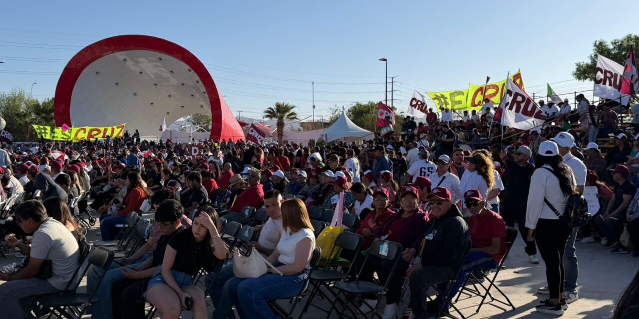Miles se congregan en Plaza de la Mexicanidad para arranque de “Los Compas de la X Cruz”