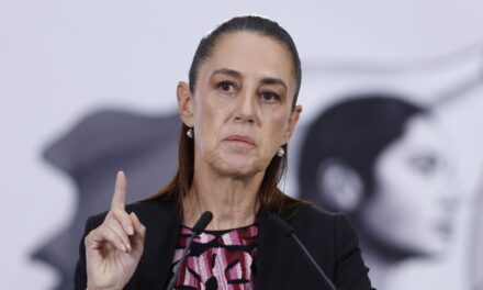 Sheinbaum respalda al Papa tras críticas de Trump y reafirma postura de México por la paz