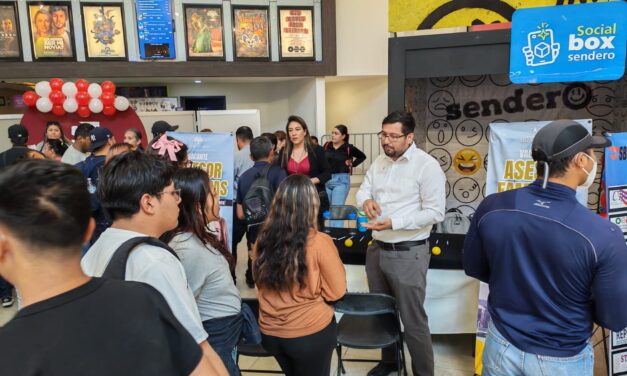 Cientos hacen fila en Feria del Empleo de Canaco en Plaza Sendero Las Torres