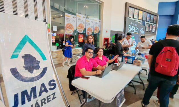 Cientos hacen fila en Feria del Empleo de Canaco en Plaza Sendero Las Torres