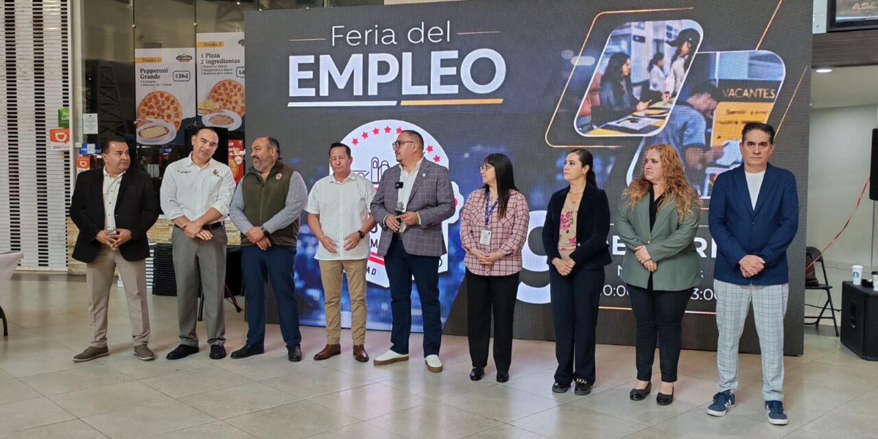 Cientos hacen fila en Feria del Empleo de Canaco en Plaza Sendero Las Torres