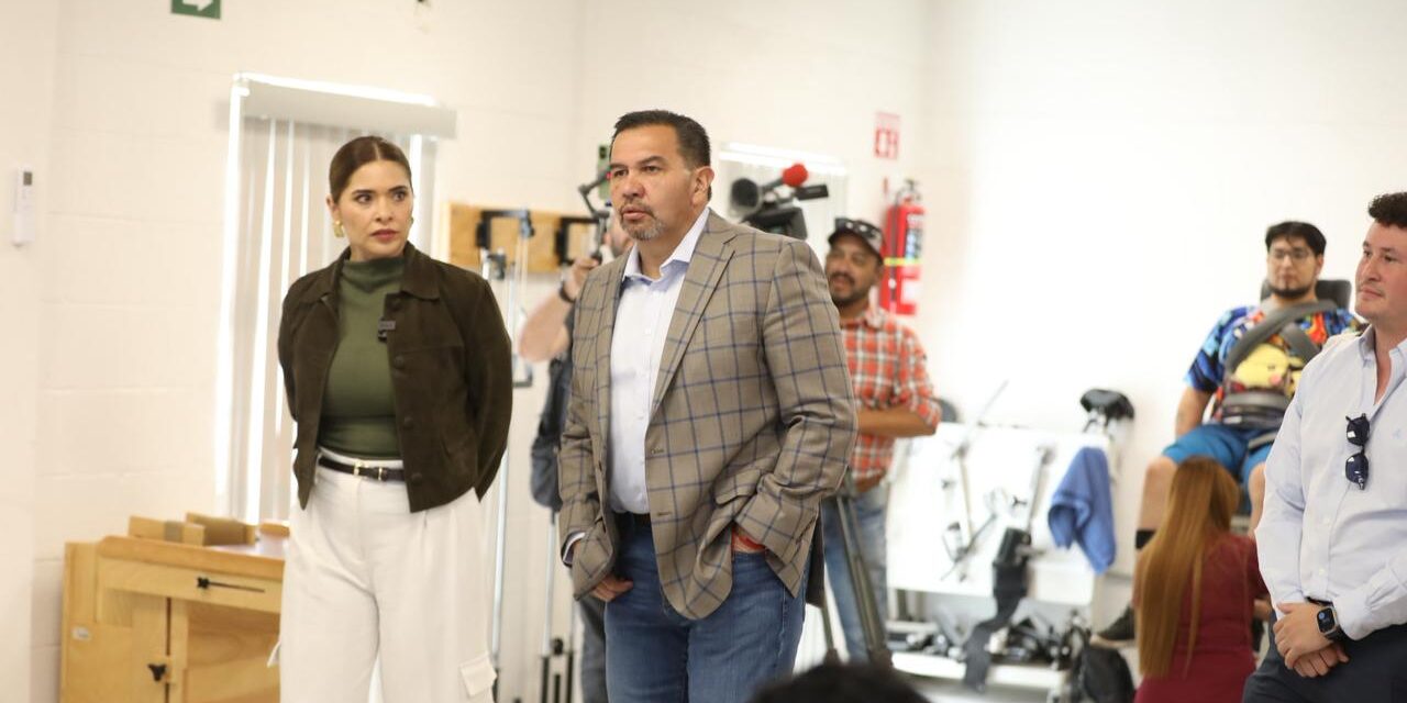 Reinaugura Alcalde la Unidad Básica de Rehabilitación en el Centro Comunitario Olivia Espinosa