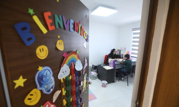Reinaugura Alcalde la Unidad Básica de Rehabilitación en el Centro Comunitario Olivia Espinosa