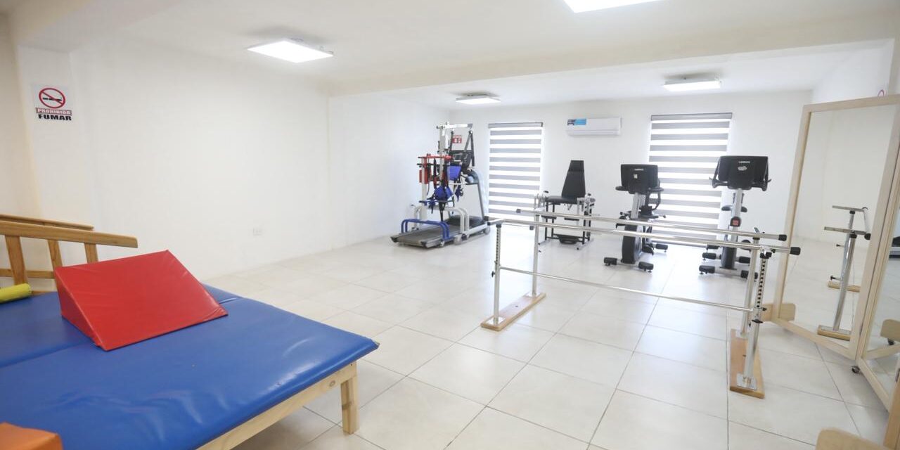 Reinaugura Alcalde la Unidad Básica de Rehabilitación en el Centro Comunitario Olivia Espinosa