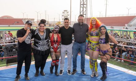 Celebran a los niños con función de lucha libre