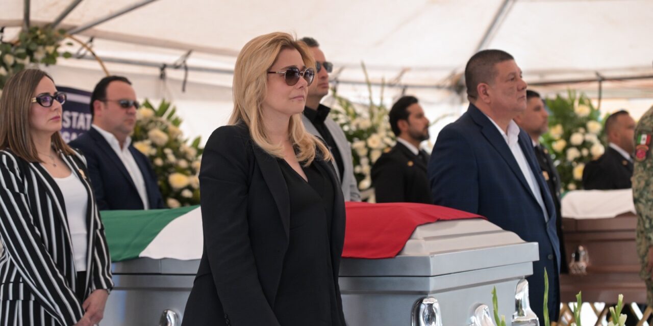 Maru Campos encabeza homenaje póstumo a elementos de la Agencia Estatal de Investigación