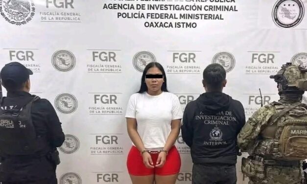 Escándalo en Oaxaca: acusan a maestra de amenazar a padres con reprobar a sus hijos; hablan de más de 35 víctimas