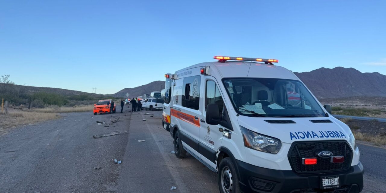 Tres lesionados tras volcadura en la carretera Juárez–Chihuahua