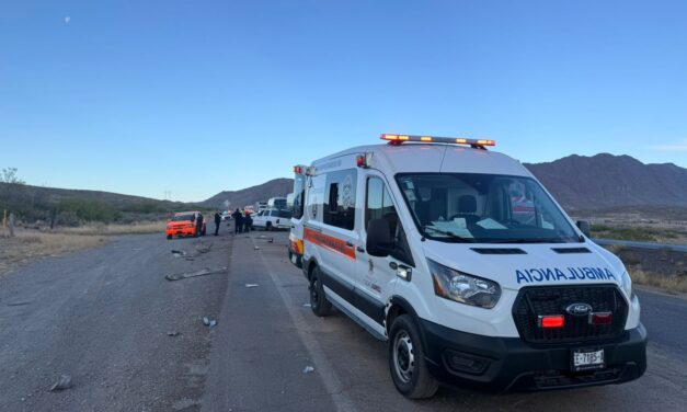 Tres lesionados tras volcadura en la carretera Juárez–Chihuahua