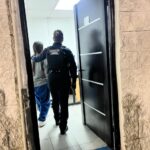 Localizan a menor con reporte de extravío en el Centro; detienen a joven por resistencia a la autoridad