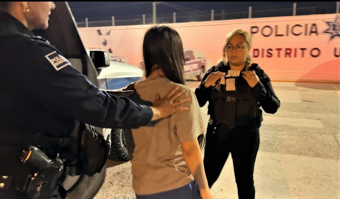 Localizan a menor con reporte de extravío en el Centro; detienen a joven por resistencia a la autoridad