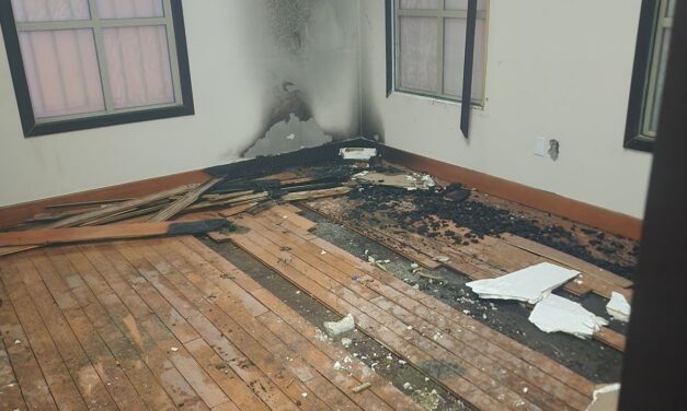 Detienen a hombre por presunto incendio en edificio histórico del Centro