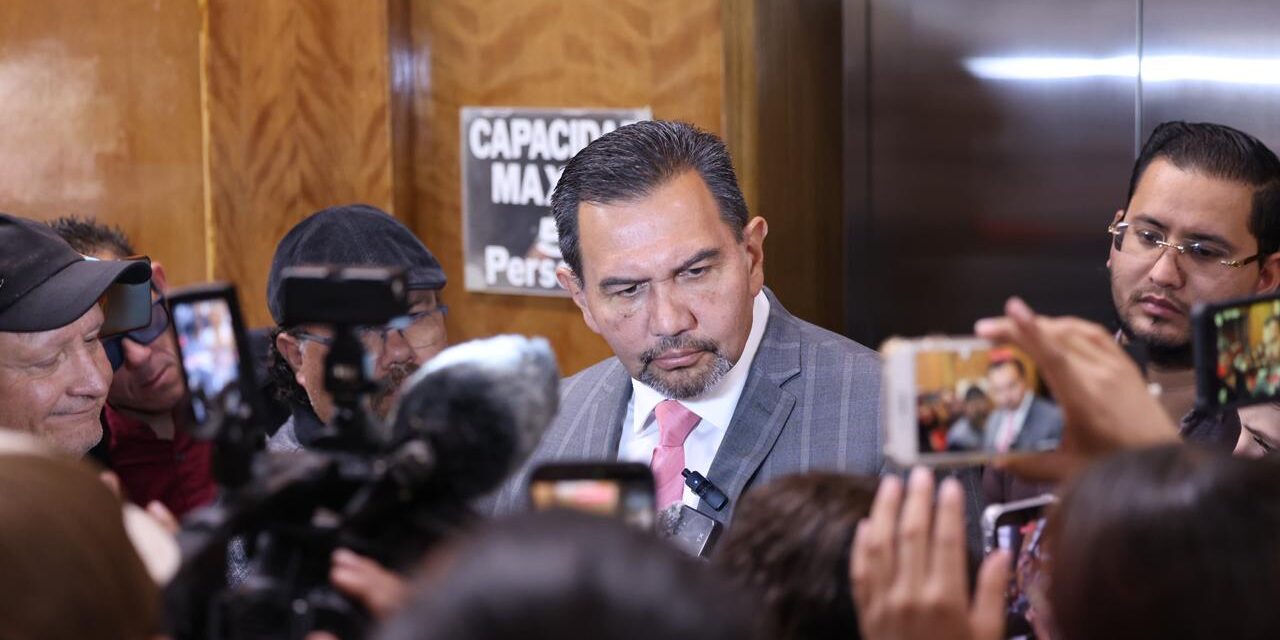 Cruz Pérez Cuéllar reconoce labor de Luisa María Alcalde y destaca relación con Ariadna Montiel