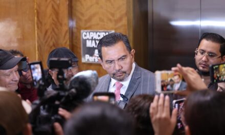 Cruz Pérez Cuéllar reconoce labor de Luisa María Alcalde y destaca relación con Ariadna Montiel