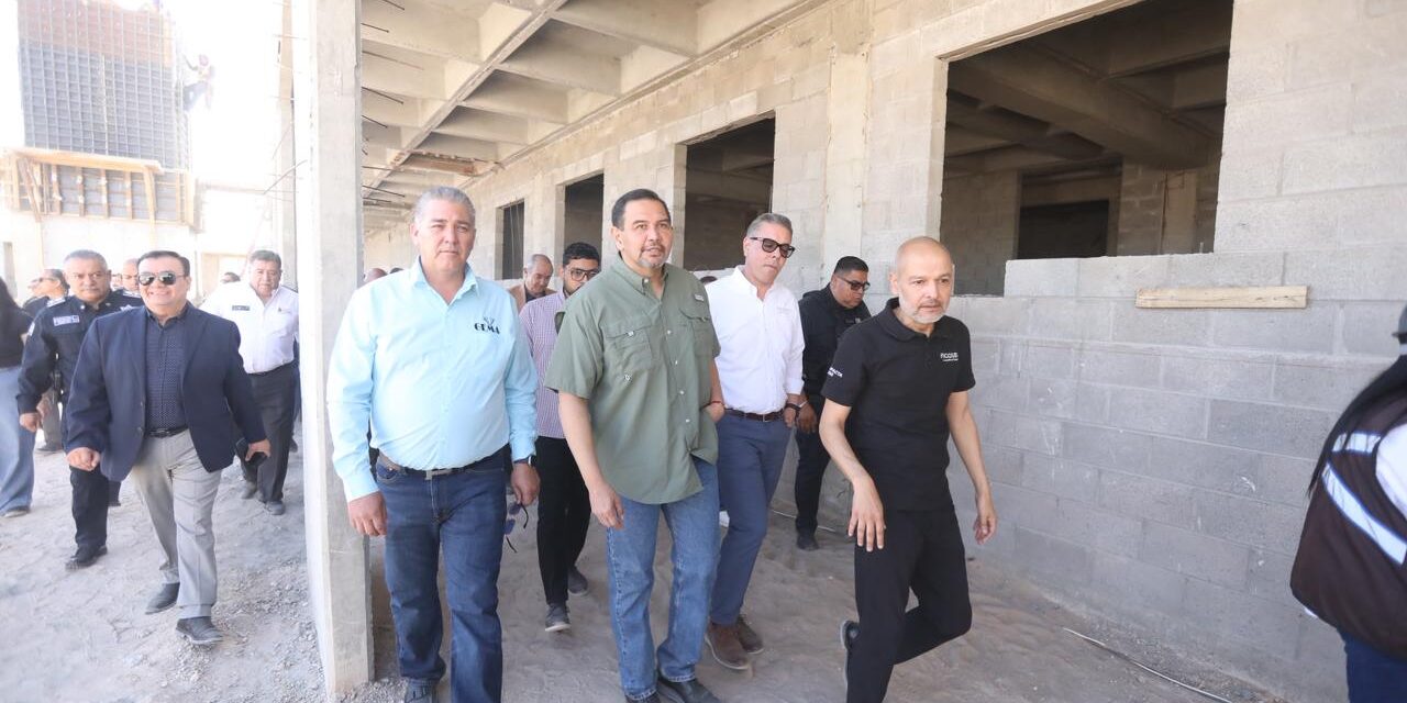 Visita el Presidente Pérez Cuéllar obra del Parque de Policías Club Guardianes Juárez