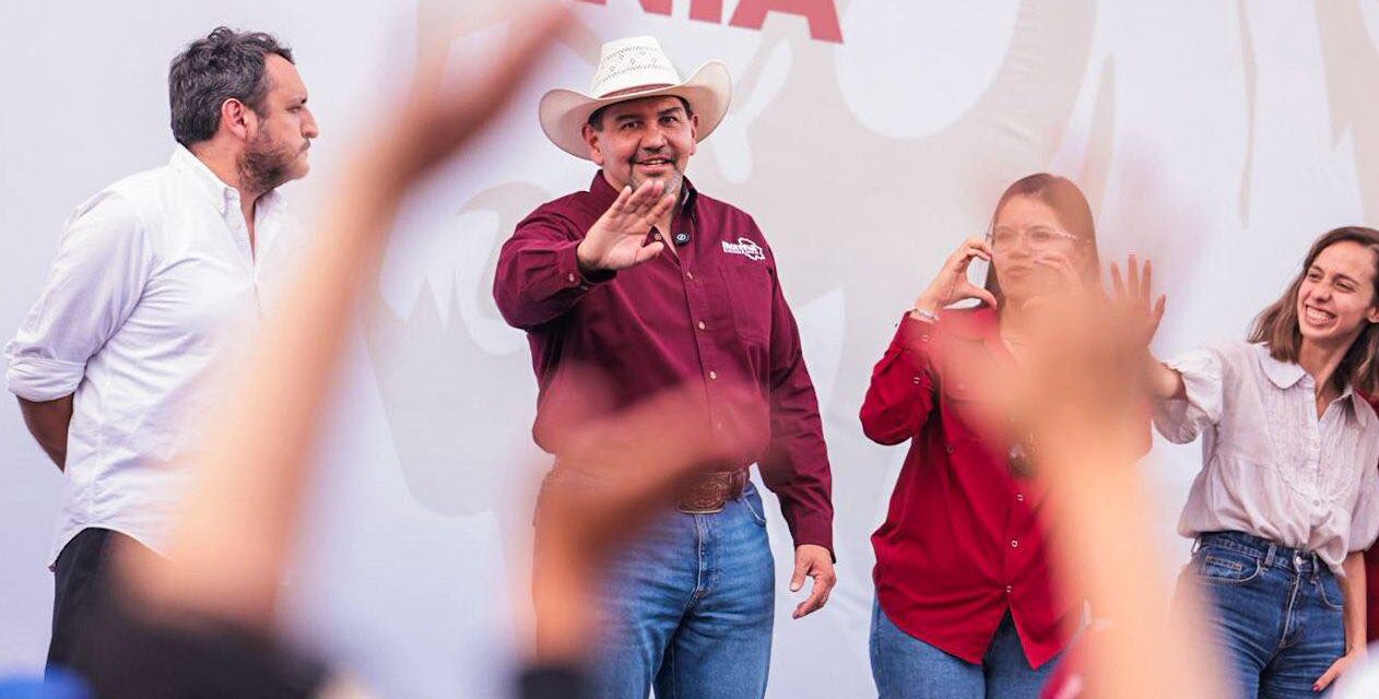 Ariadna Montiel respalda juicio político contra Maru Campos durante cierre de marcha en Chihuahua