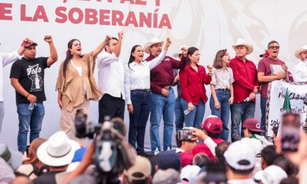 Ariadna Montiel respalda juicio político contra Maru Campos durante cierre de marcha en Chihuahua