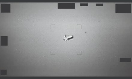 “¡Trump destapa archivos OVNI!”: Revelan fotos, videos y reportes secretos de avistamientos en EU