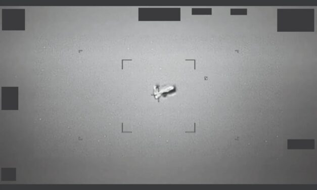 “¡Trump destapa archivos OVNI!”: Revelan fotos, videos y reportes secretos de avistamientos en EU