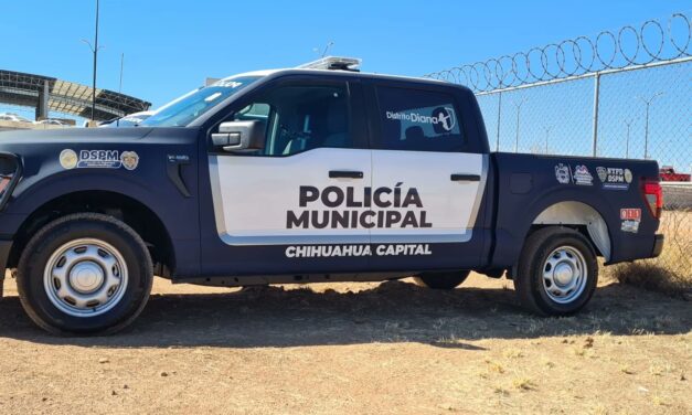 Sheinbaum critica uso de logotipos de NYPD en patrullas de Chihuahua