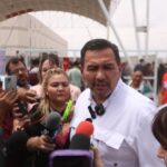 Denuncia Cruz Pérez Cuéllar restricciones para entregar obras en escuelas; realizará volanteo afuera de planteles
