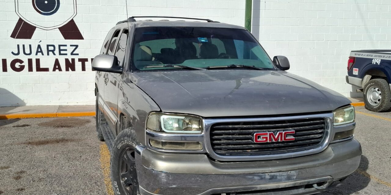 Detiene SSPM a presunto responsable de doble homicidio en plaza comercial; aseguran arma y vehículos