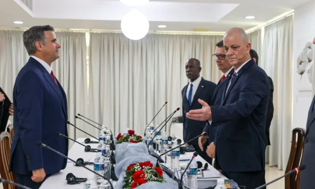 Cuba asegura a la CIA que no representa una amenaza para Estados Unidos
