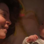 Natalia Lafourcade presenta oficialmente a su bebé para celebrar su primer Día de las Madres