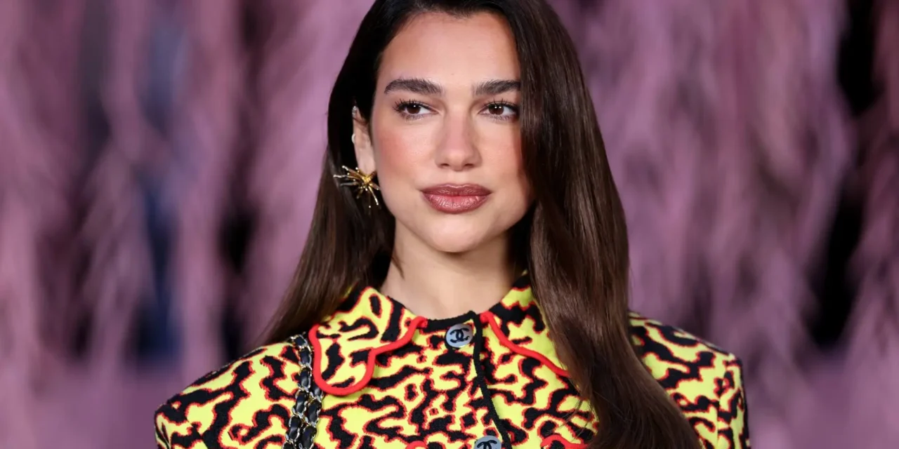 Dua Lipa demanda a Samsung; acusa a la marca de usar su imagen para vender pantallas