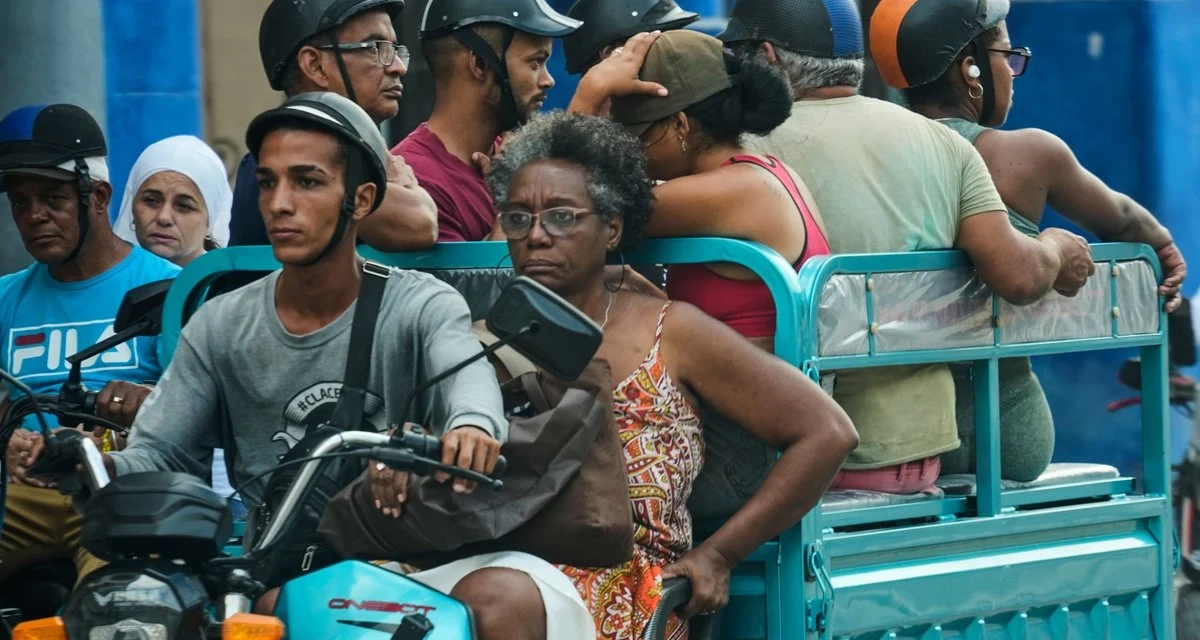 Intensifica EU asedio a Cuba con vuelos de inteligencia militar