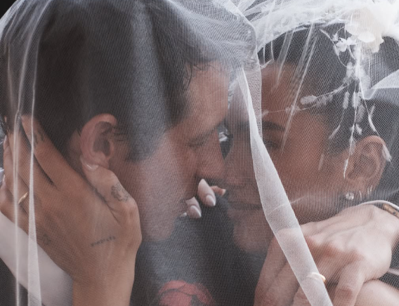 Dua Lipa celebra una segunda boda de ensueño con Callum Turner en Italia