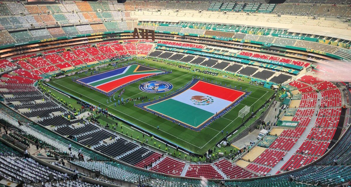 Entre cánticos, banderas y largas filas: así vivieron los aficionados el ingreso al Estadio Azteca para el Mundial 2026