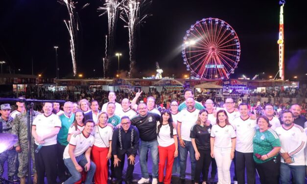 Con triunfo de México y fuegos artificiales, arranca la Feria CANACO Juárez 2026