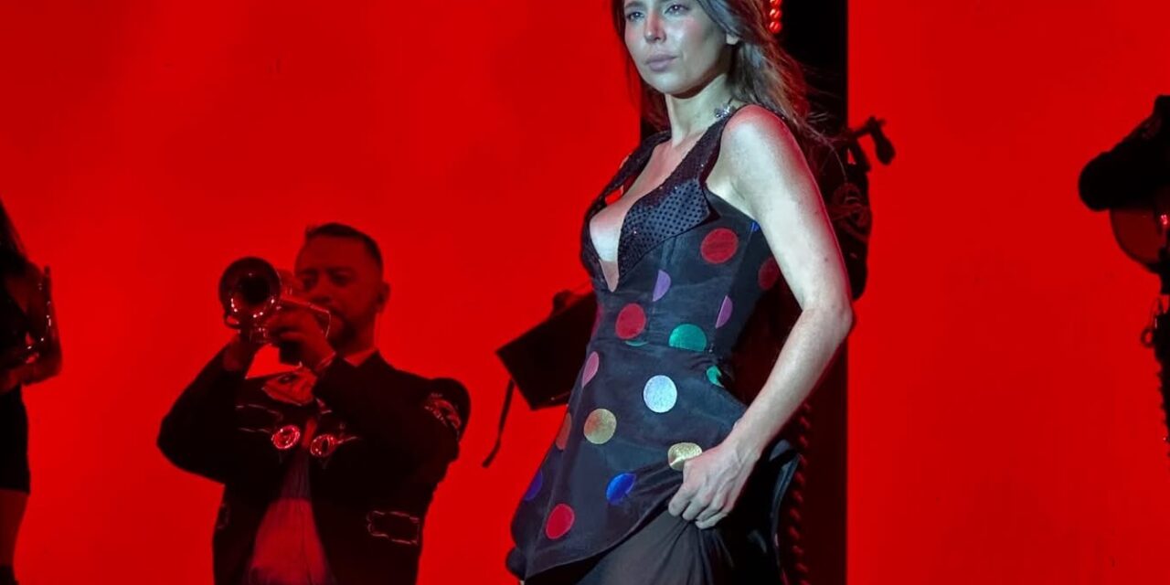 ¡La gran presentación de Majo Aguilar hizo vibrar a los juarenses!
