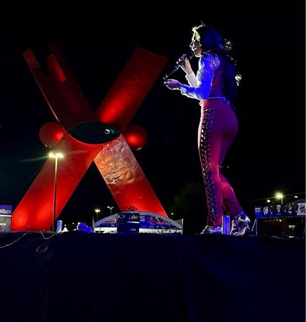 ¡La gran presentación de Majo Aguilar hizo vibrar a los juarenses! 🤩🎶