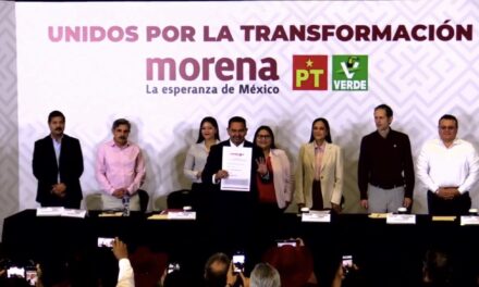 Cruz Pérez Cuéllar formaliza su registro como aspirante a coordinar la Defensa de la Transformación en Chihuahua