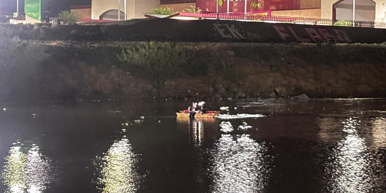 ¡Lo arrastró la corriente! Rescatan a hombre con discapacidad atrapado en un dique durante la tormenta en Juárez