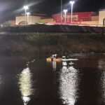 ¡Lo arrastró la corriente! Rescatan a hombre con discapacidad atrapado en un dique durante la tormenta en Juárez