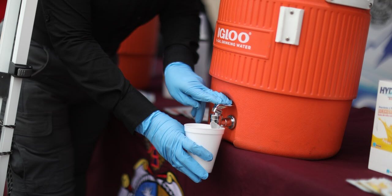 Arranca Municipio campaña de hidratación; busca beneficiar a 36 mil juarenses durante temporada de calor