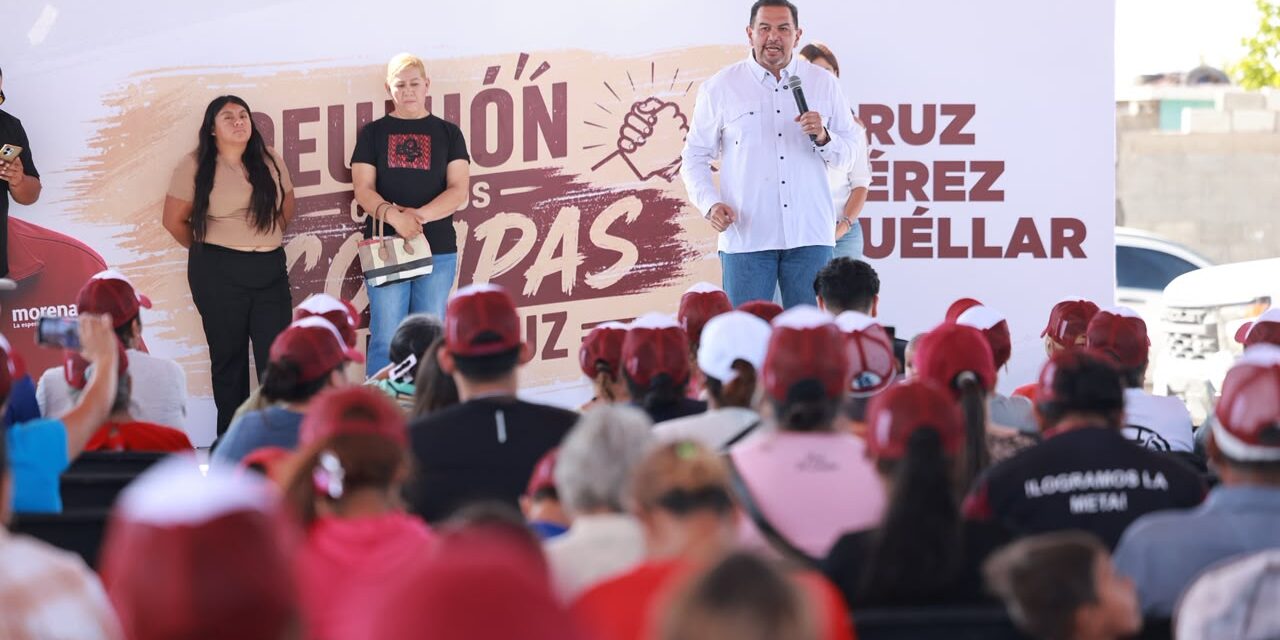 Cruz Pérez Cuéllar refrenda compromiso con Juárez y Chihuahua en reuniones con vecinos de los parques Copey y Satevó