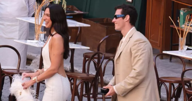 Dua Lipa y Callum Turner celebran su segunda boda en Sicilia con una fiesta de lujo y serenata de Elton John