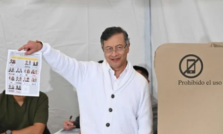 Petro desconoce resultado del conteo preliminar electoral de las presidenciales en Colombia