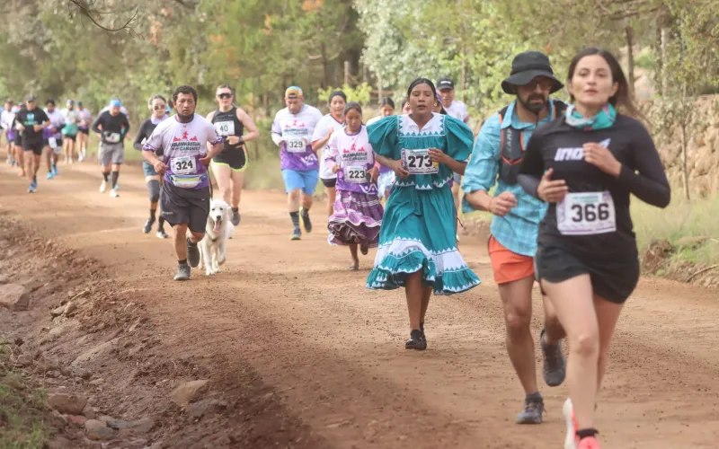 Cierra el Ultra Maratón de los Cañones con triunfos de corredores rarámuri