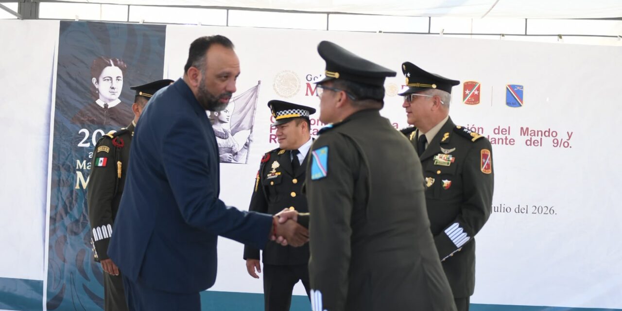 Asiste el Presidente Ortiz Orpinel a toma de posesión en el 9/o Regimiento de Caballería Motorizado