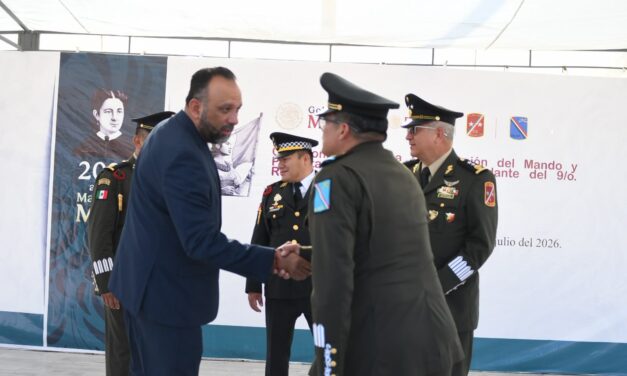 Asiste el Presidente Ortiz Orpinel a toma de posesión en el 9/o Regimiento de Caballería Motorizado