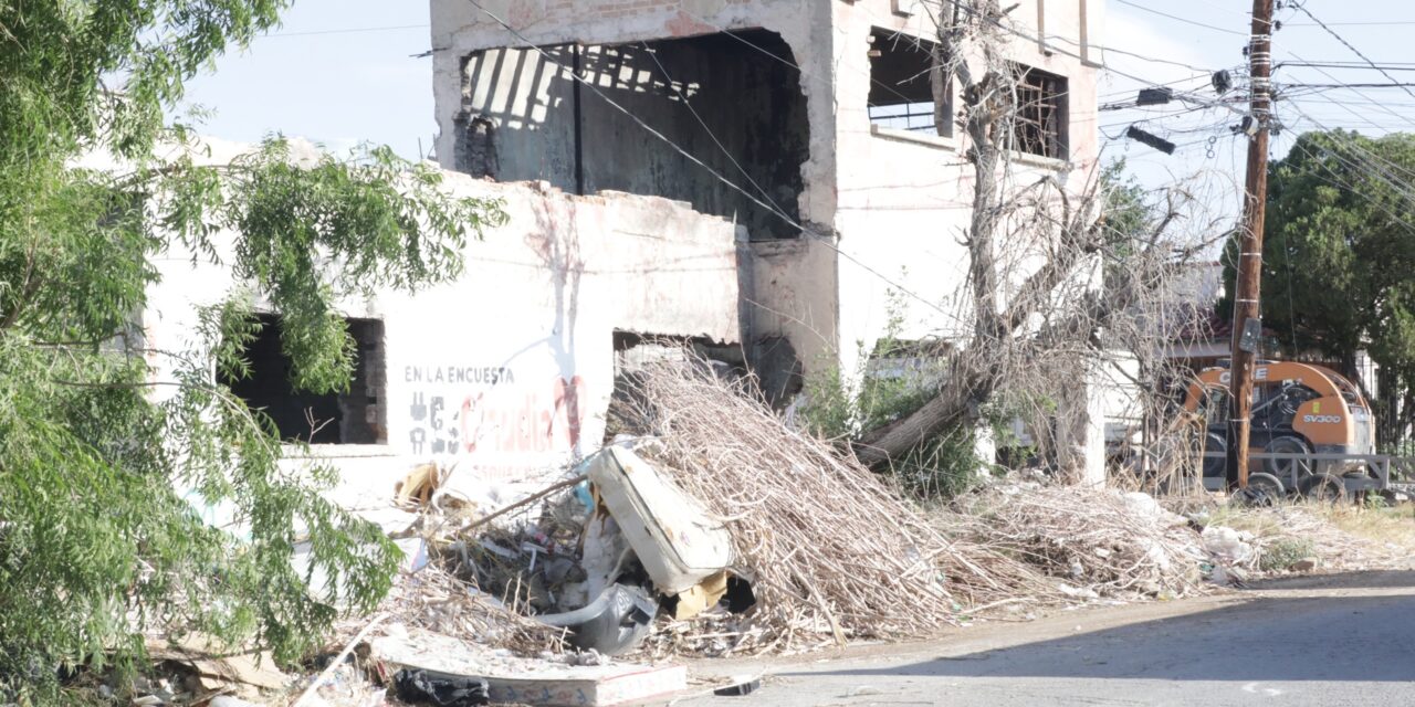 Interviene Municipio finca abandonada en El Barreal; advierten sanciones a propietarios omisos